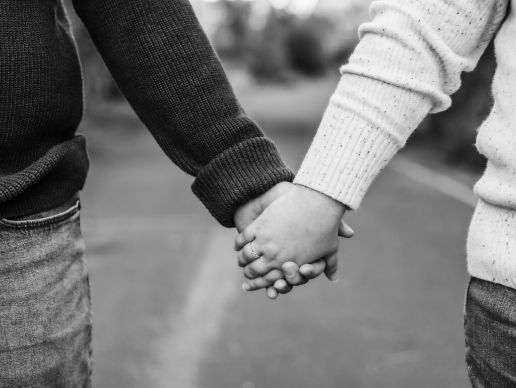 A warm and peaceful Manito Park engagement session in Spokane, WA. Natural engagement photos captured one month before the wedding.