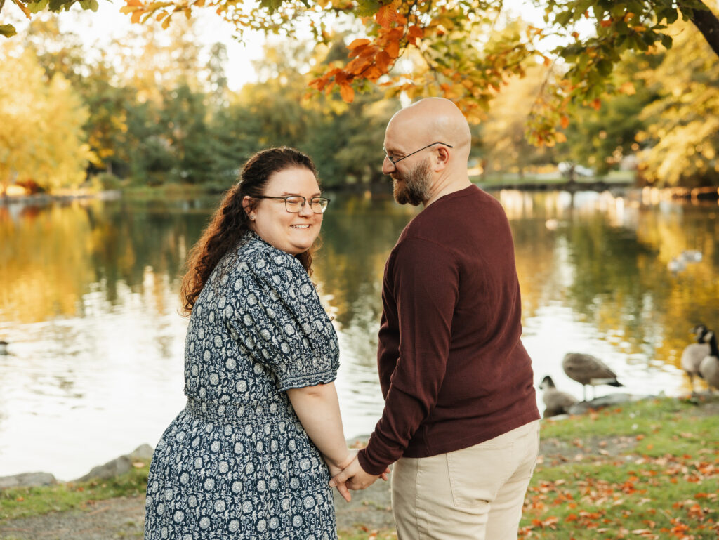 A warm and peaceful Manito Park engagement session in Spokane, WA. Natural engagement photos captured one month before the wedding.